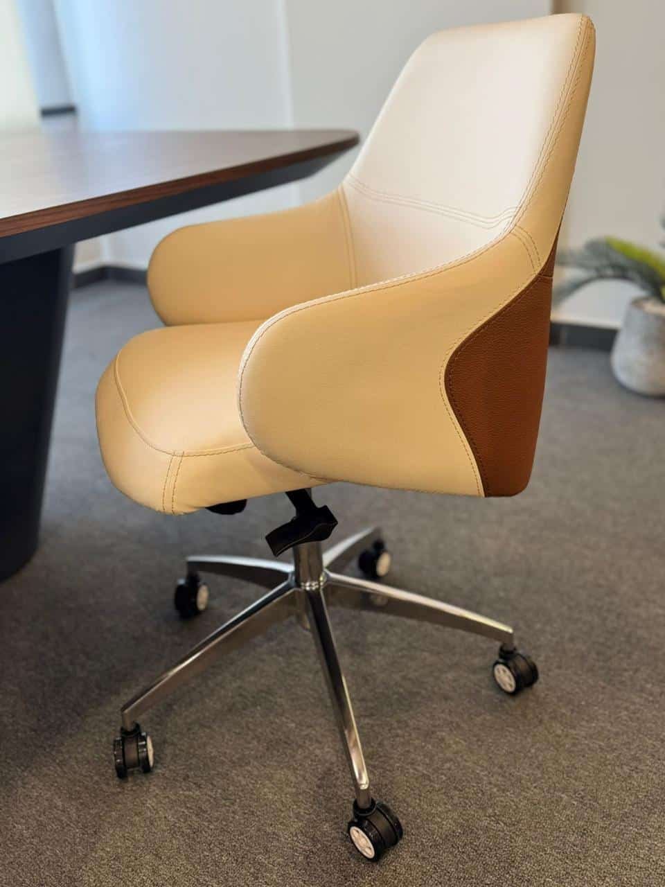 PHOTO-2025-04-11-14-34-3110